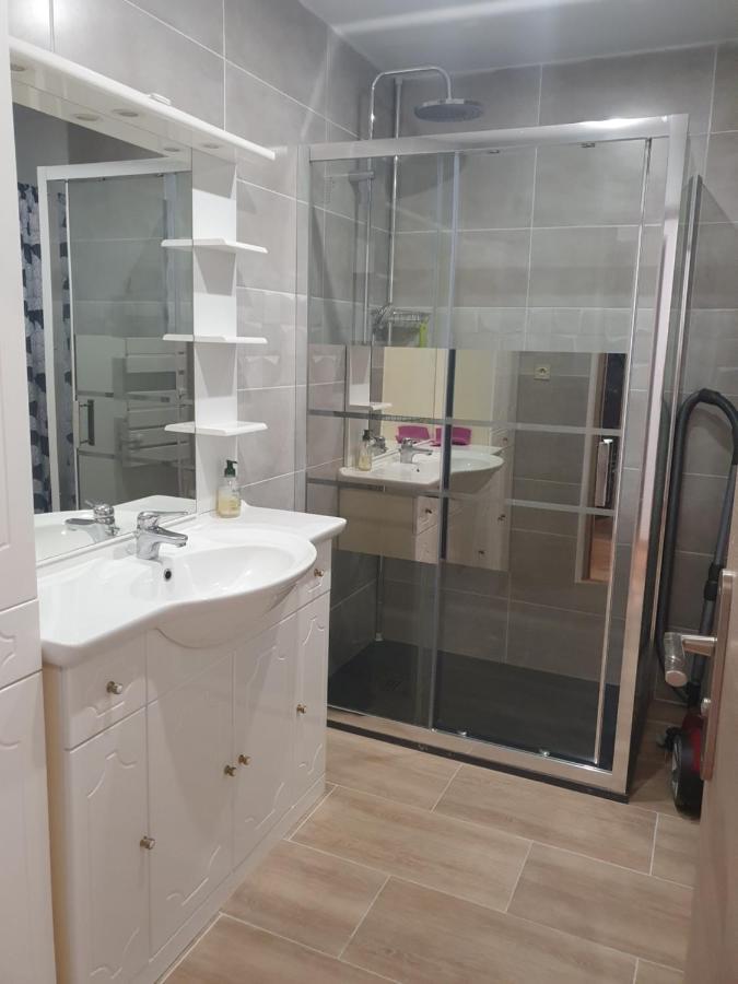Appartement privé dans maison individuelle Le Grau-du-Roi Extérieur photo